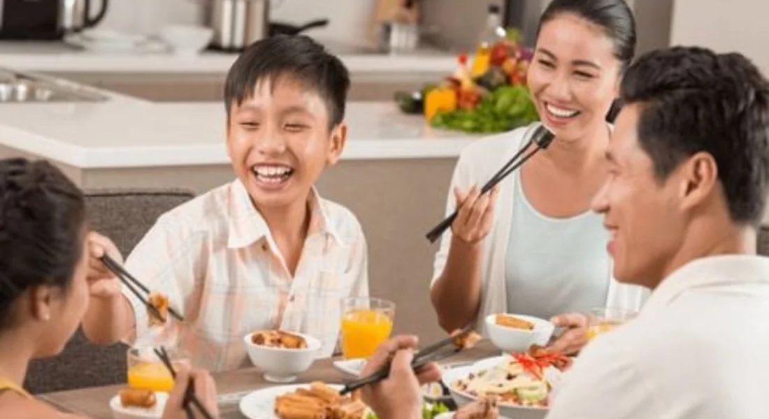 Sắp xếp bếp nhỏ vẫn đủ chỗ mọi thứ